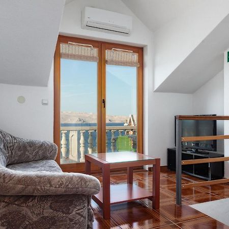 Ferienwohnung Manda Karlobag Exterior foto