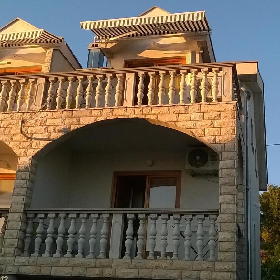 Ferienwohnung Manda Karlobag Exterior foto